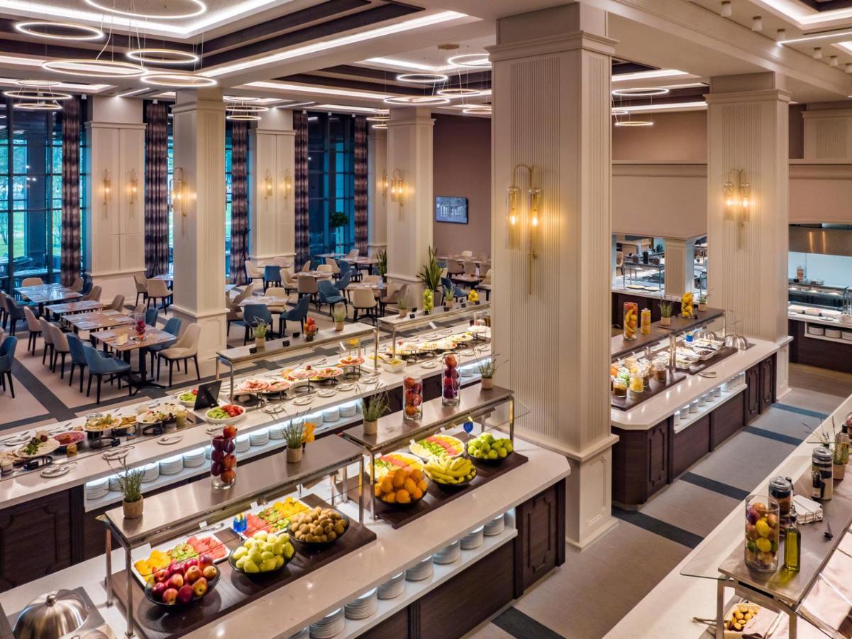 Kings' Valley Medical & Spa Hotel 卡赞勒克 外观 照片 The buffet at the hotel