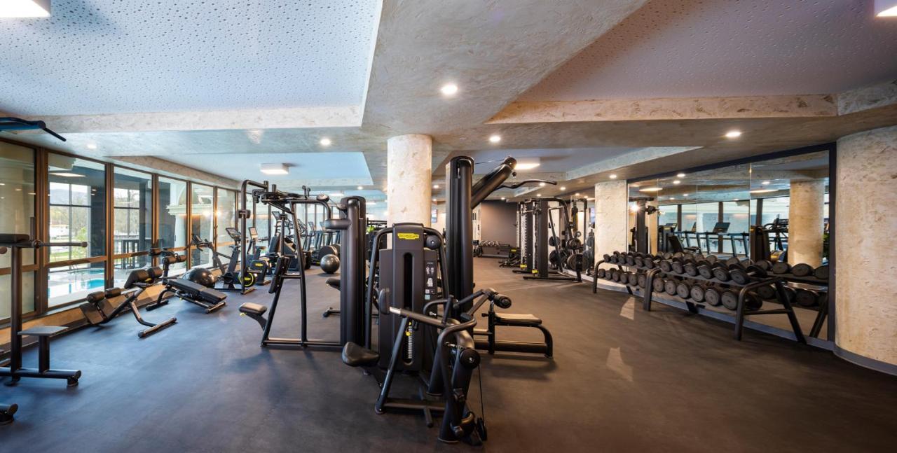 Kings' Valley Medical & Spa Hotel 卡赞勒克 外观 照片 The gym at the 2018 Commonwealth Games Athletes' Village