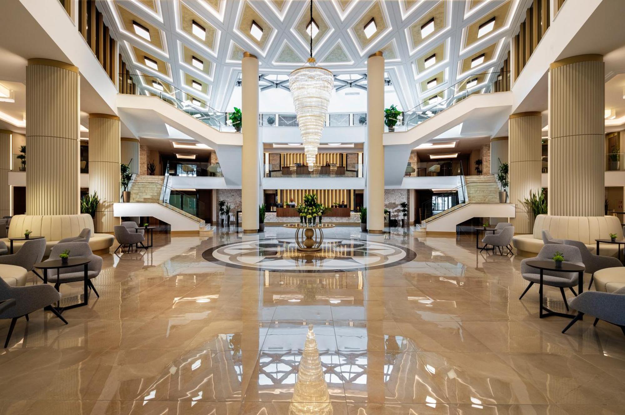 Kings' Valley Medical & Spa Hotel 卡赞勒克 外观 照片 Lobby