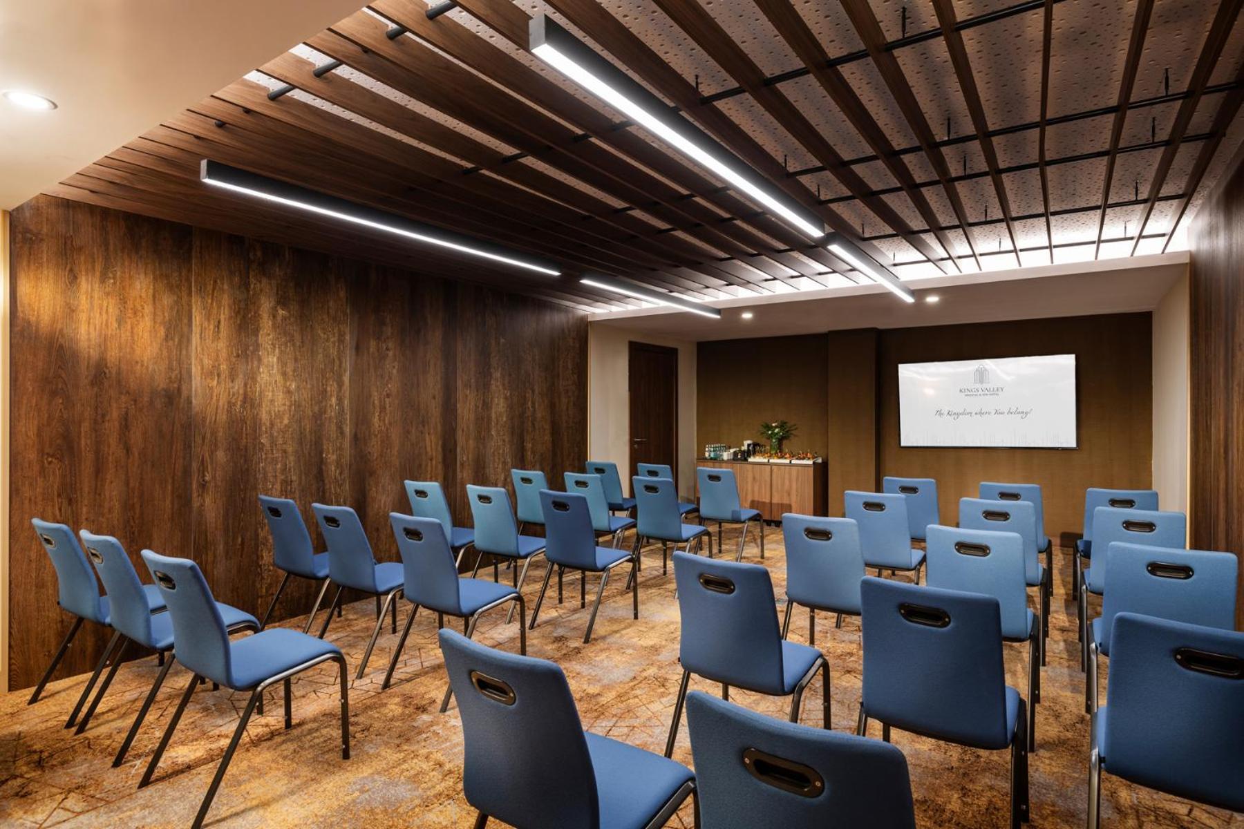 Kings' Valley Medical & Spa Hotel 卡赞勒克 外观 照片 Meeting room at the hotel